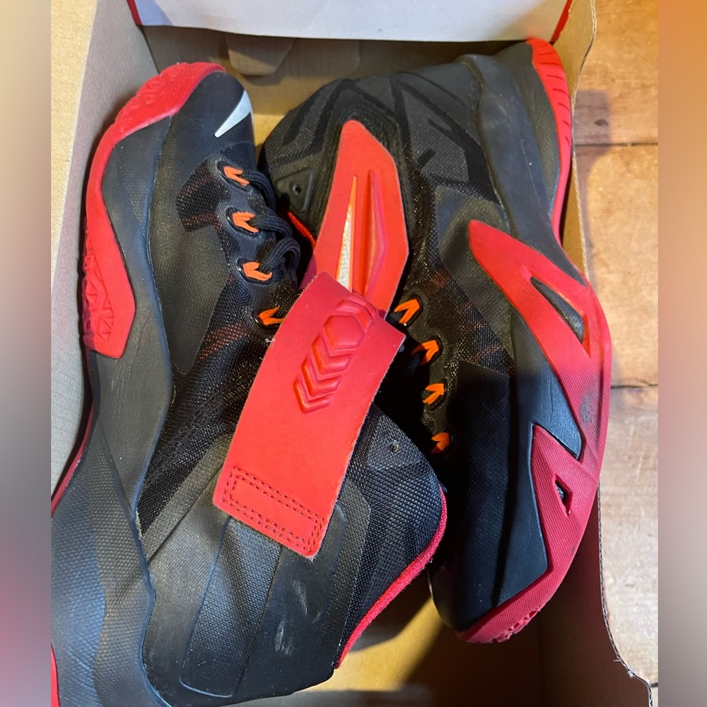 Nike red and black shoes